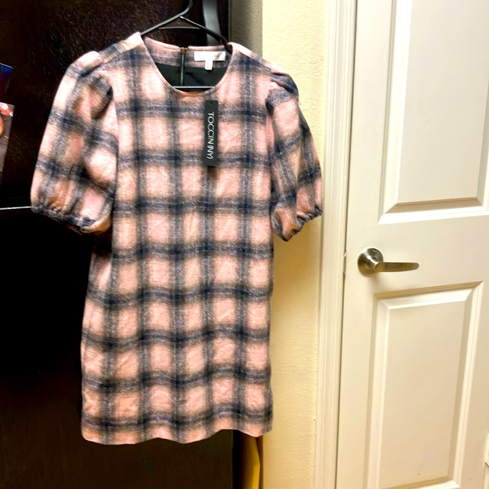 Toccin size 6 pink plaid dress